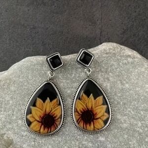 🆕️ Water Drop Earrings Water Drop Shape With Sunflower Shape Pattern